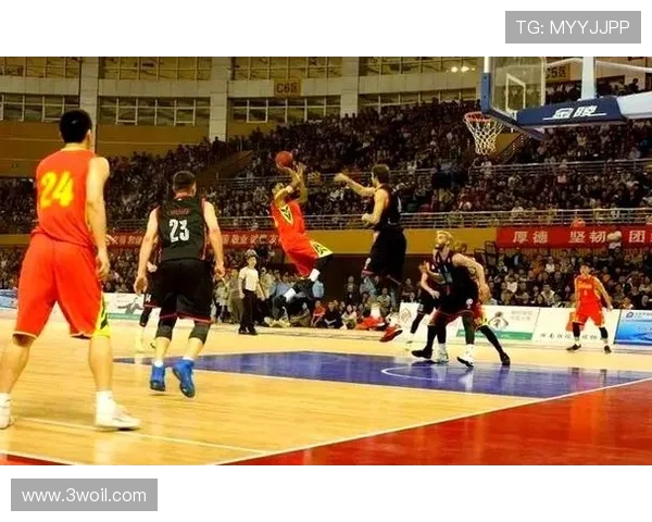 激烈对抗与精彩瞬间 体育赛事背后的故事与精神传承