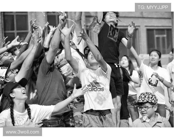 成都极限运动队荣登全国排行榜第三名引发热议与关注 成都极限运动队荣登全国排行榜第三名引发热议与关注