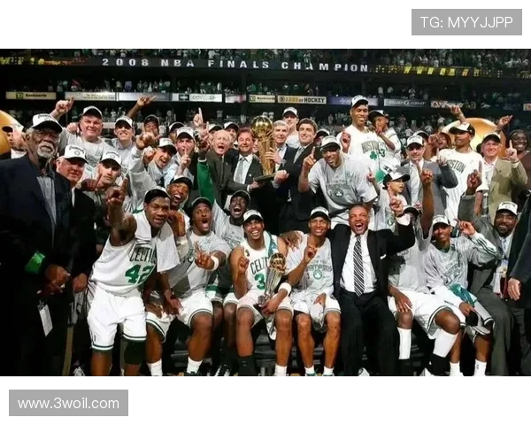 湖人和凯尔特人激烈对决 历史宿敌再度碰撞 谁将赢得最终荣耀 湖人和凯尔特人激烈对决 历史宿敌再度碰撞 谁将赢得最终荣耀